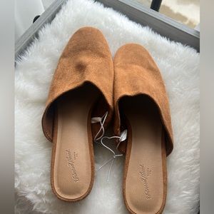 Camel tan brown slip on flats